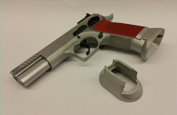 Henning Tanfoglio Frame Competition Magwell